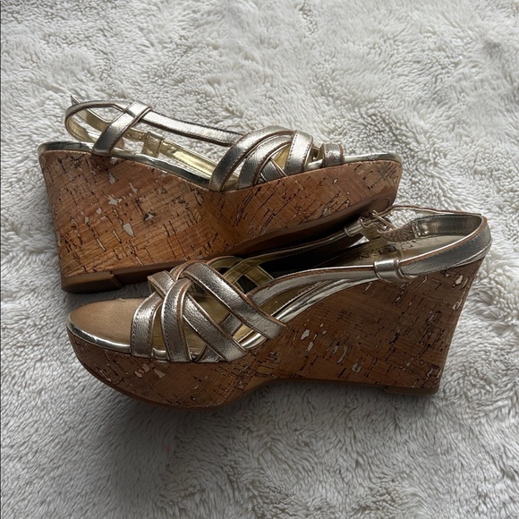 36 Lauren Ralph Lauren Gold Wedge Sandals Size 7 | Metallic Glam | Cork Platform - Picture 2 of 7